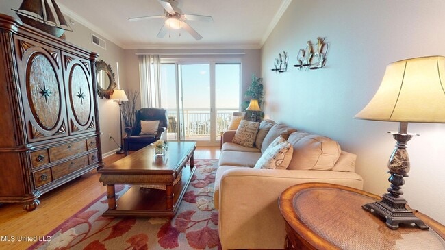Building Photo - 2228 Beach Dr
