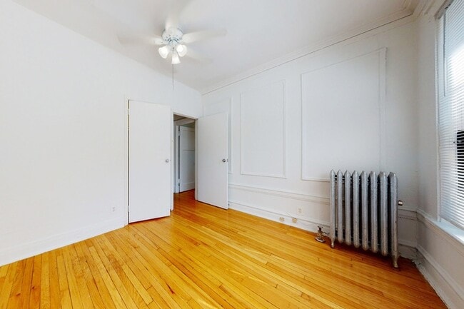 Floorplan - 5411-5421 S. Ellis Avenue
