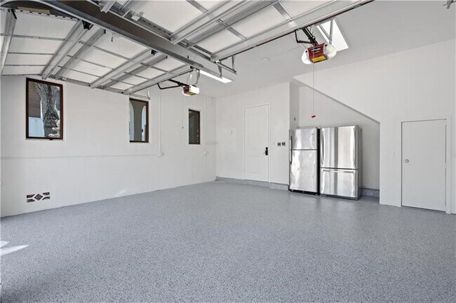 Building Photo - 1312 SE 2nd Ct