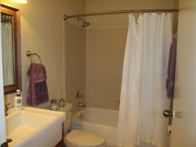 Building Photo - 2575 Bedford Mews Dr