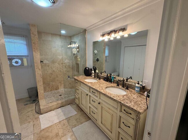 Building Photo - 4229 Weaver St SE