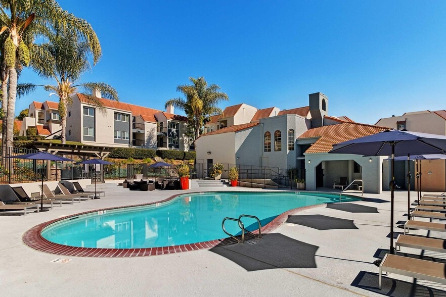 Primary Photo - Canyon Villa