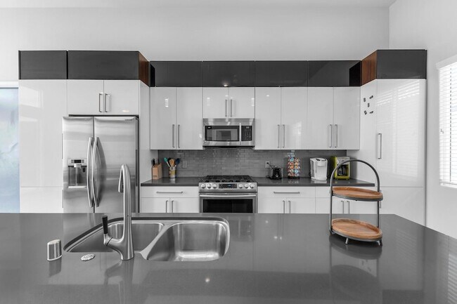 Building Photo - 51855 Avenida Juarez