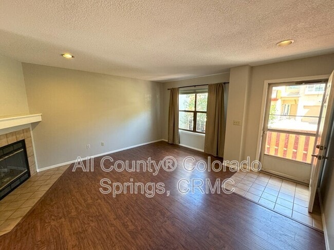 Building Photo - 2027 Bristlecone Dr