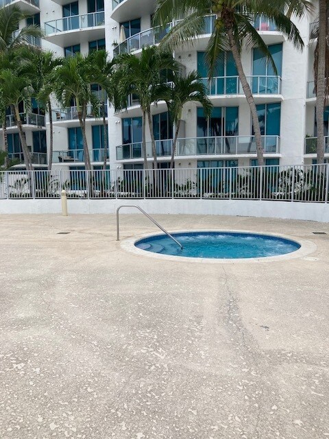 Jaccuzi - 3029 NE 188th St