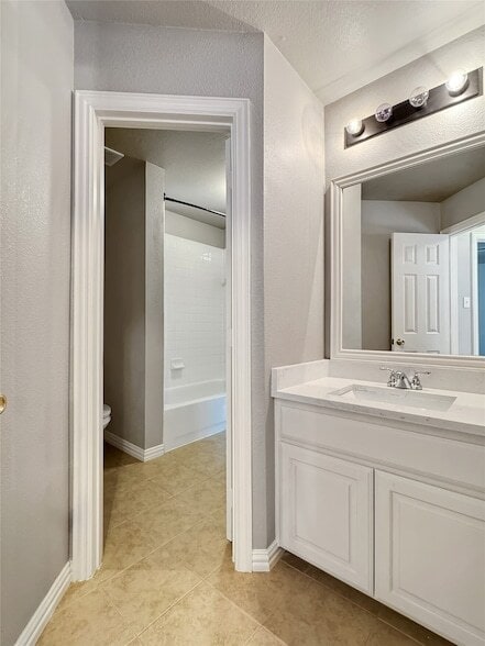 Building Photo - 5973 Country View Ln