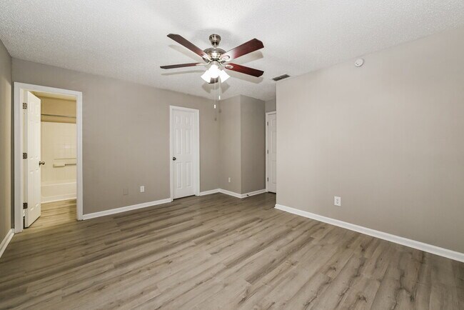 Building Photo - 711 Calico Jack Way