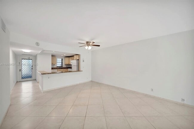 Building Photo - 2450 Deer Creek Country Club Blvd