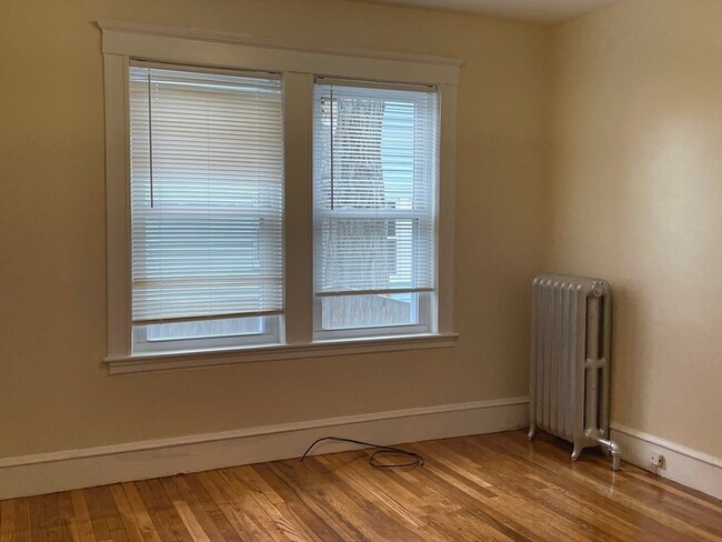 Building Photo - 23 Lothrop Ave