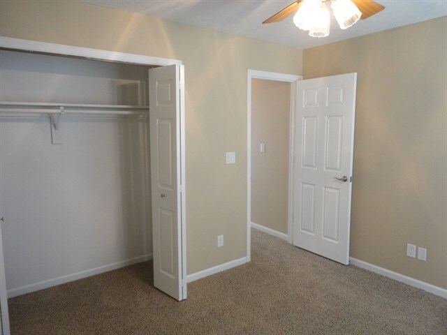 Building Photo - 8956 Mallard Green Dr