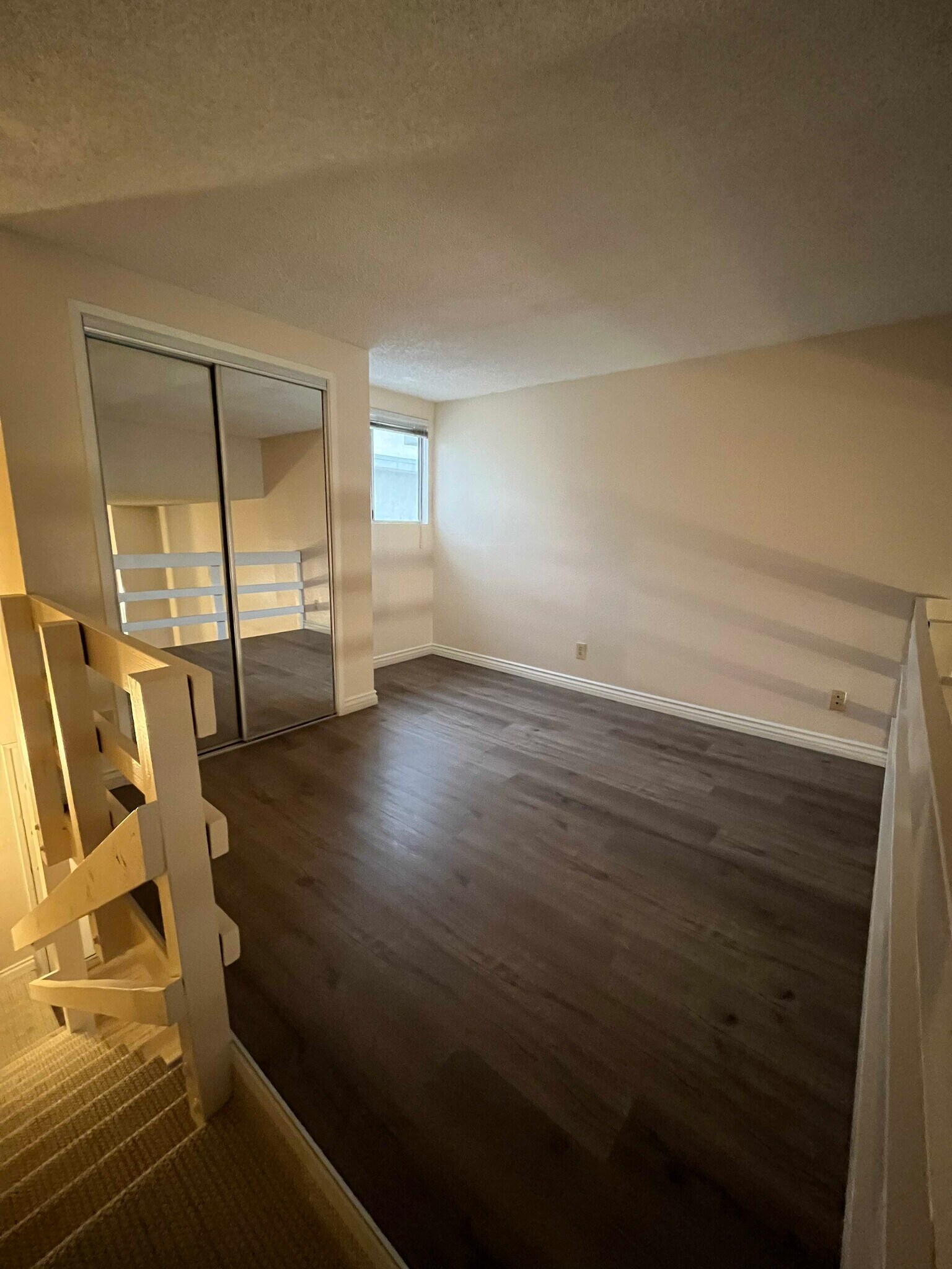 loft area and closet - 616 Veteran Ave