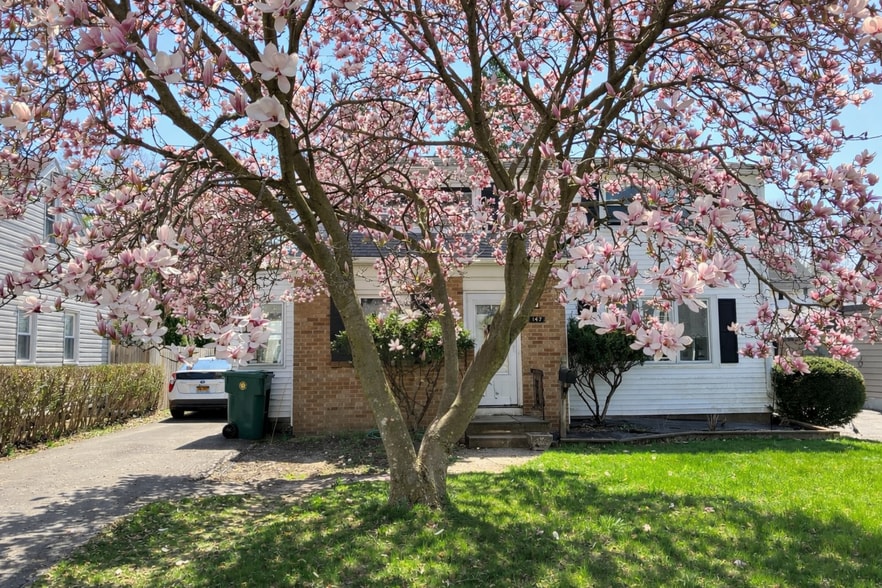 Building Photo - 147 Winstead Rd