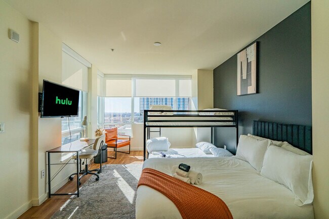 Building Photo - 44 W Monroe St