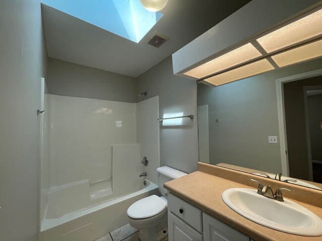 Building Photo - "Charming 3-Bed Oasis with 2 Baths in Prime Panama City Beach Location – 1,423 Sq. Ft. of Serene ...