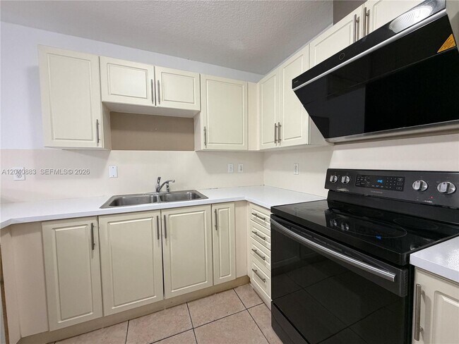 Building Photo - 7245 NW 173rd Dr