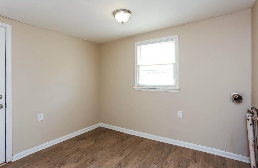 Building Photo - 2122 Cherry Ln