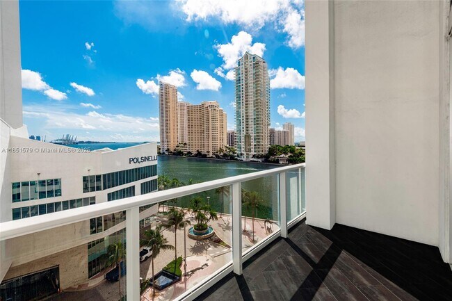 Building Photo - 300 S Biscayne Blvd