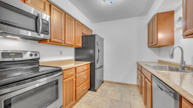 Building Photo - 615 Michigan Ave