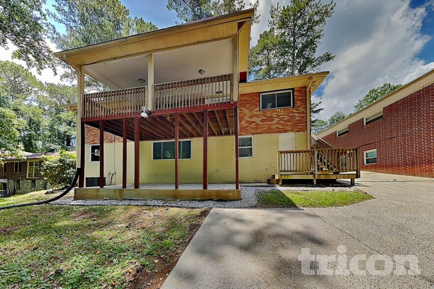 Building Photo - 381 Waterford Rd NW