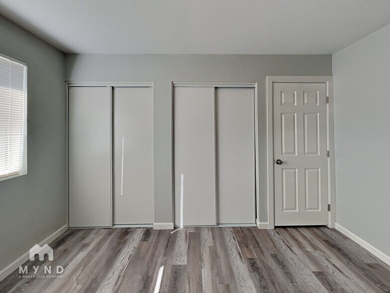 Building Photo - 2009 W Newcastle Cir