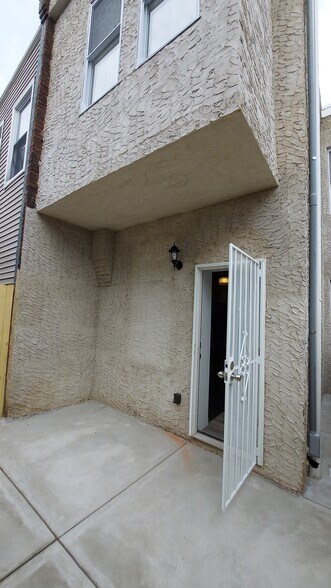 Building Photo - 1510 W Hazzard St