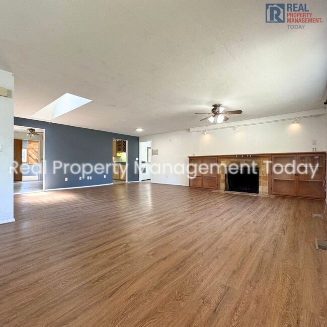 Building Photo - 9909 98th St SW