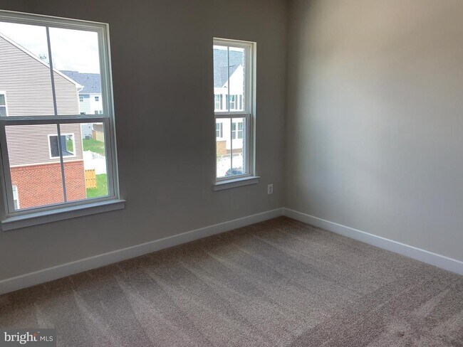 Building Photo - 11263 Dry Spring Dr