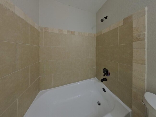 Building Photo - 10457 Royal Andrews Dr
