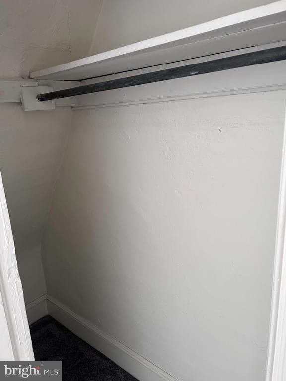 Building Photo - 913 Fayette St