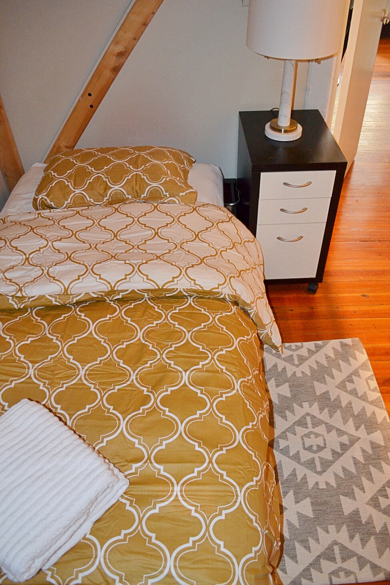 Building Photo - 437 Hanover St