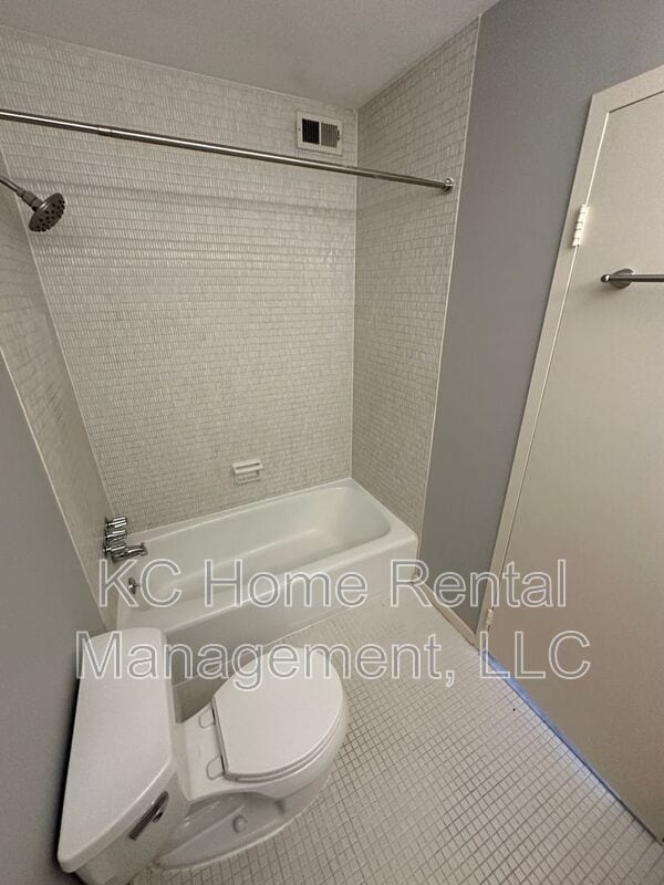 Building Photo - 5197 W 75th St