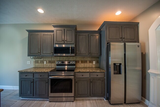 Building Photo - 8217 Lantern Ct