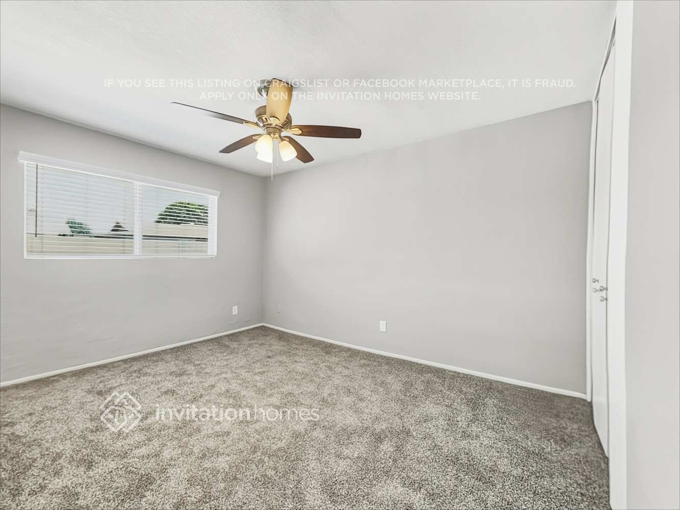 Building Photo - 8746 E Palm Ln