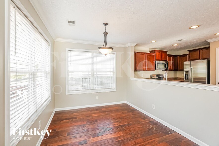 Building Photo - 1309 Loren Circle