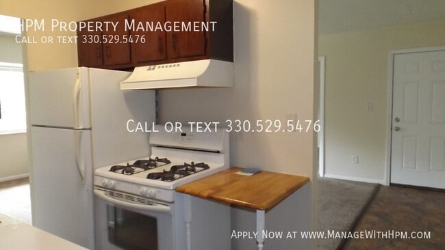 Building Photo - 841 SilverMeadow 201