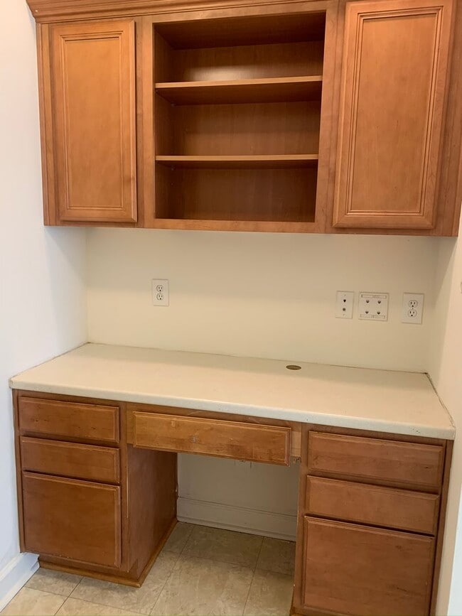 Building Photo - 123 Clusters Cir