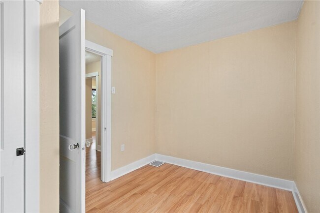 Building Photo - 3612 Main St