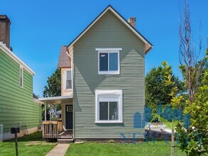 Building Photo - Renovated Spacious Two Bedroom in Franklinton