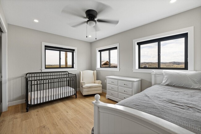 Building Photo - 4 BED | 2 BATH | BARNDOMINIUM | HOT SPRING...