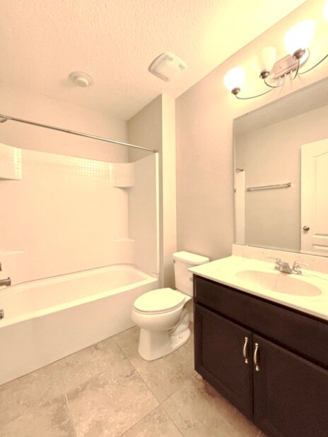 Building Photo - 1445 Peterson Pl
