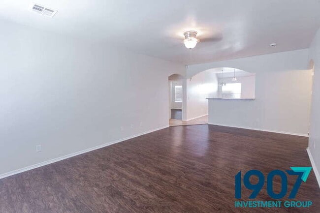 Building Photo - Sacious 4-Bedroom Home with Open Layout!