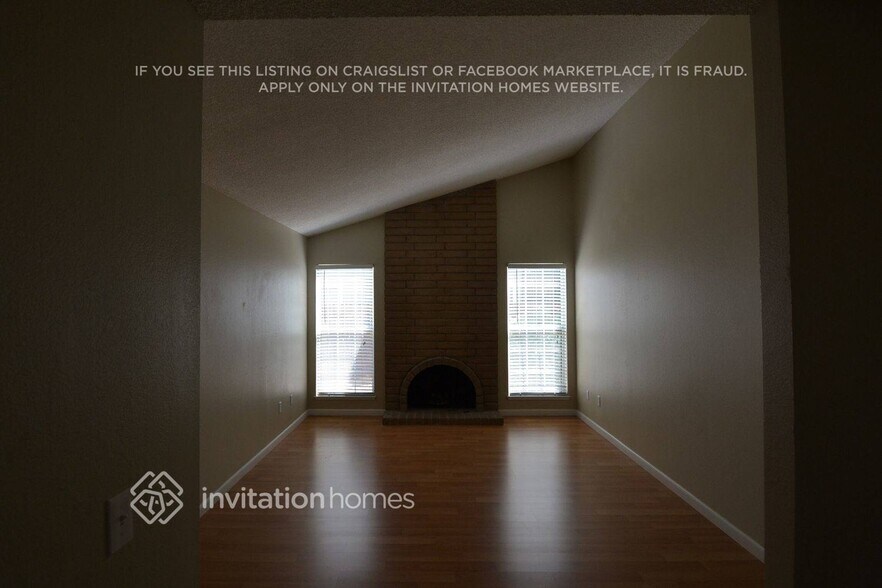 Building Photo - 3209 Hogarth Dr