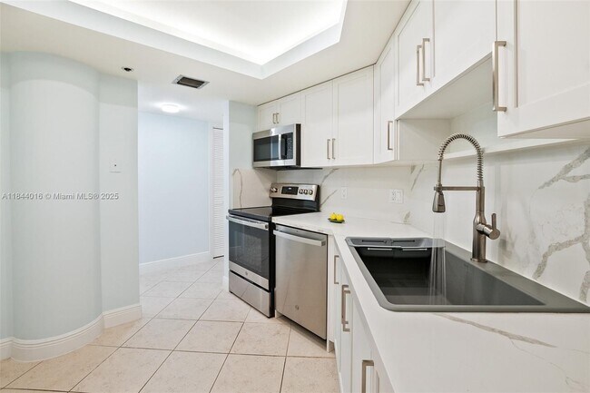 Building Photo - 300 Three Islands Boulevard