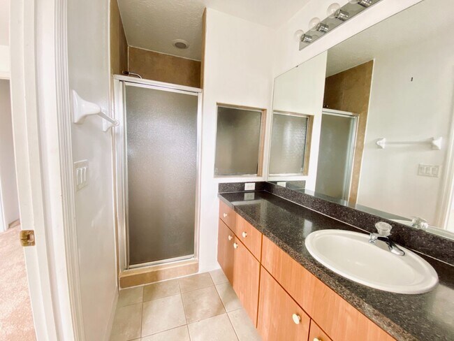 Building Photo - 1194 S Beach Cir