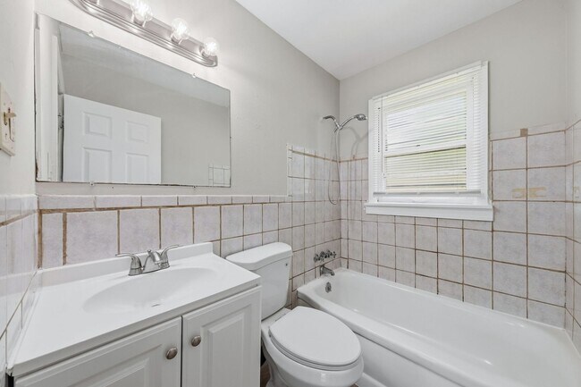 Building Photo - 8515 Jenny Dr