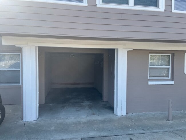 Building Photo - 14 S Summerlin Ave