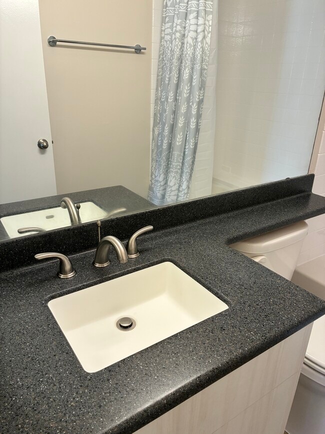 Building Photo - 1778 Ala Moana Blvd