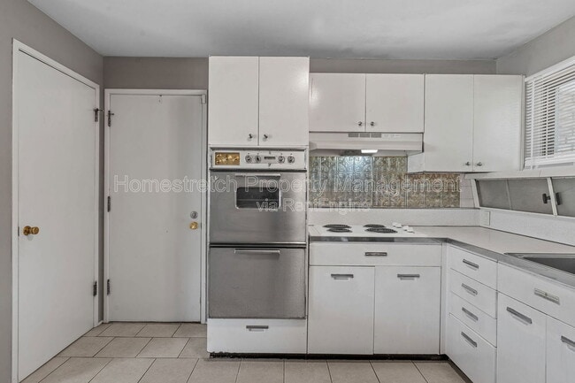 Building Photo - 2220 Argo Dr