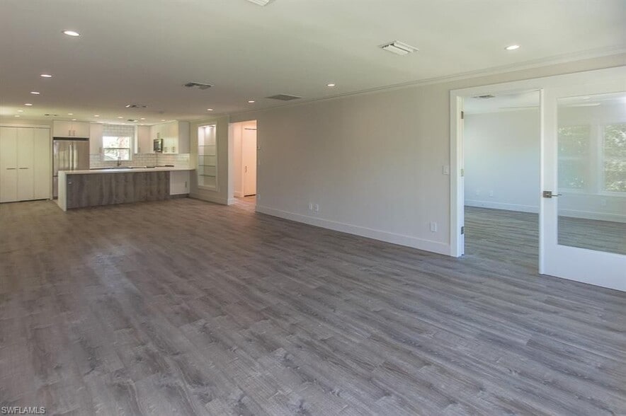 Wonderful space for entertaining - 1219 Solana Rd