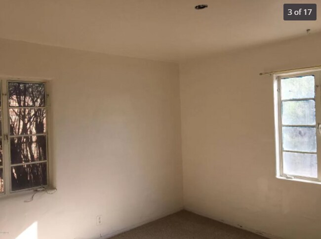 Building Photo - 2 Bed / 1 Bath Home